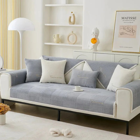 Chic and Durable: Pet-Friendly Couch Covers to Keep Your Home Stylish and Pet-Proof