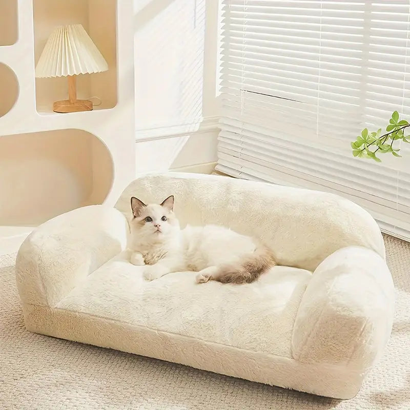 Warm polyester cushion on pet bed for small pets.
