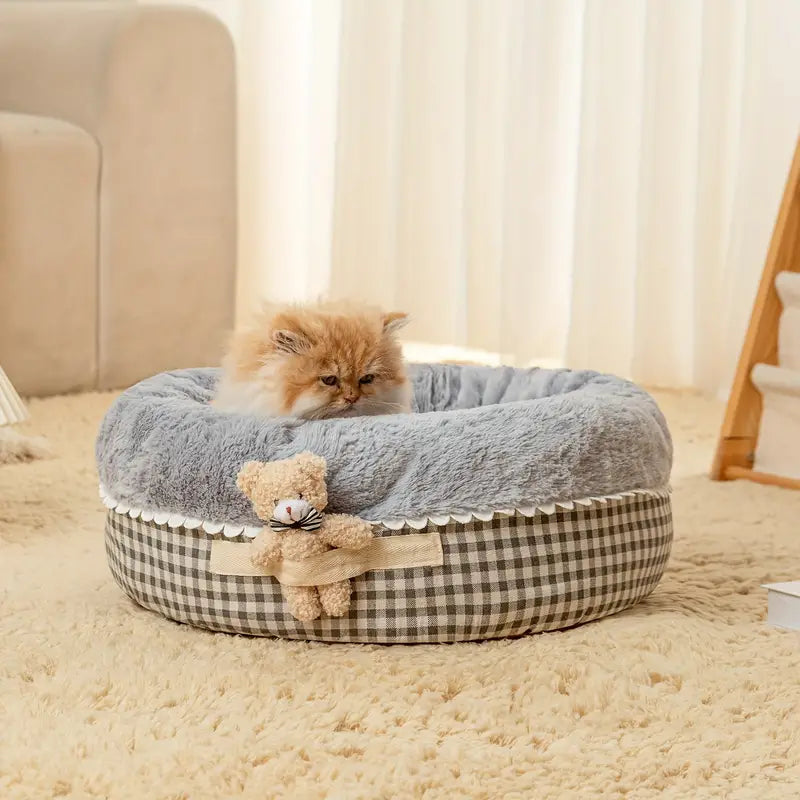 Soft polyester fiber pet bed with chic checkered design.
