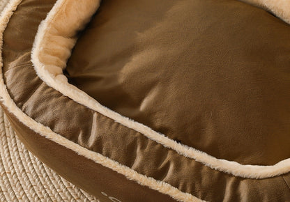 Detail of the orthopedic bed's quality stitching and fabric.