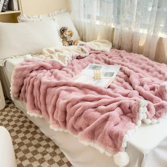 Cozy Bubble Plush Throw Blanket: Warm, Pet-Friendly, and Stylish