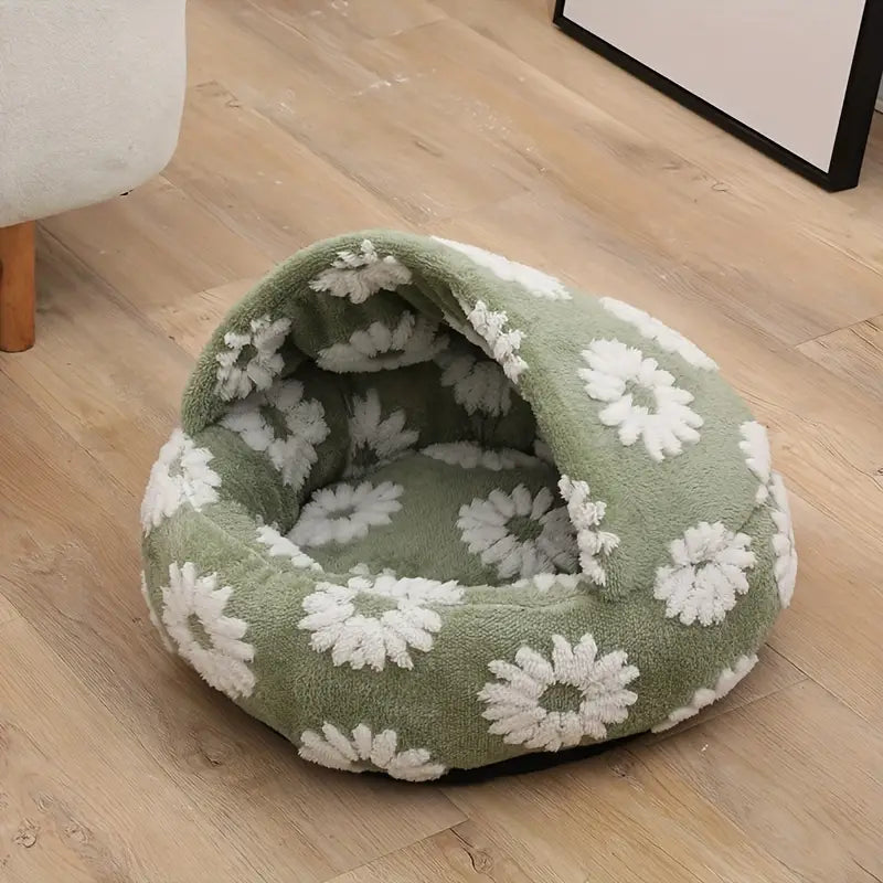 Durable pet nest for small dogs and cats
