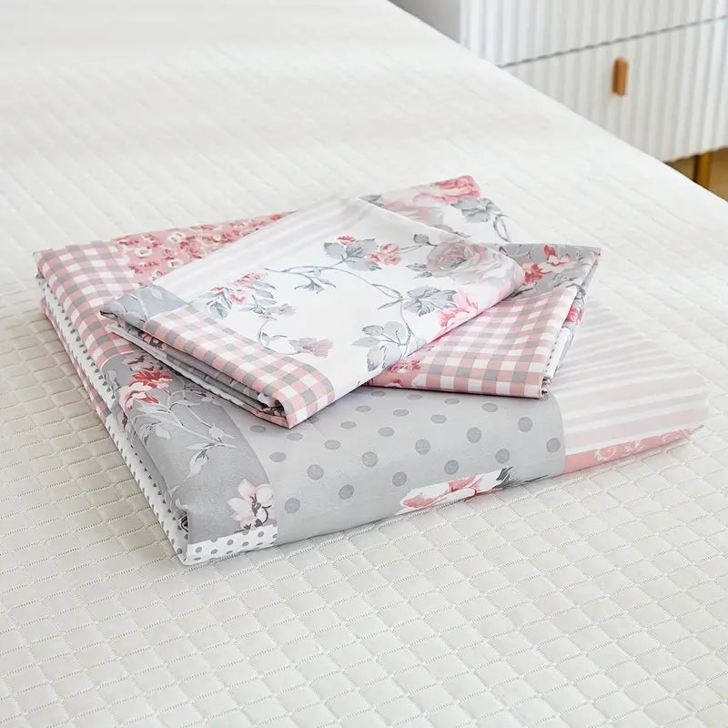 Soft and Breathable Flower Checkered Bedding
